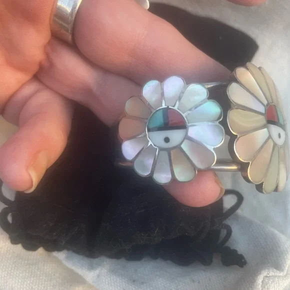 RELISTED! Vintage Native American MOP Cluster Bracelet and Ring Set🦋 - Picture 4 of 11